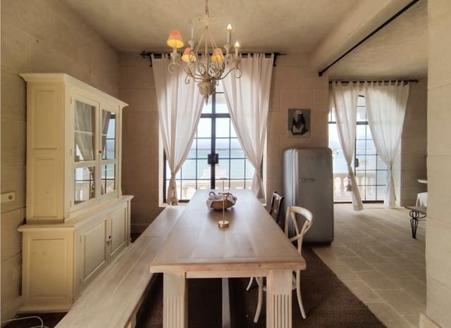 2 makuuhuone Ullakkoasunto myytävänä paikassa La Savina, Formentera kunta - 1 200 000 € (Ref: 9610111)