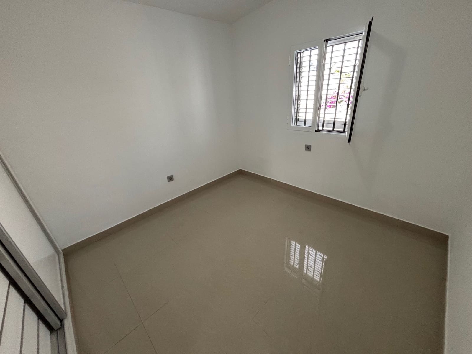 2 makuuhuone Bungalow vuokrattavana paikassa San Bartolome de Tirajana mukana uima-altaan 
autotalli - 2 350 € (Ref: 10043581)