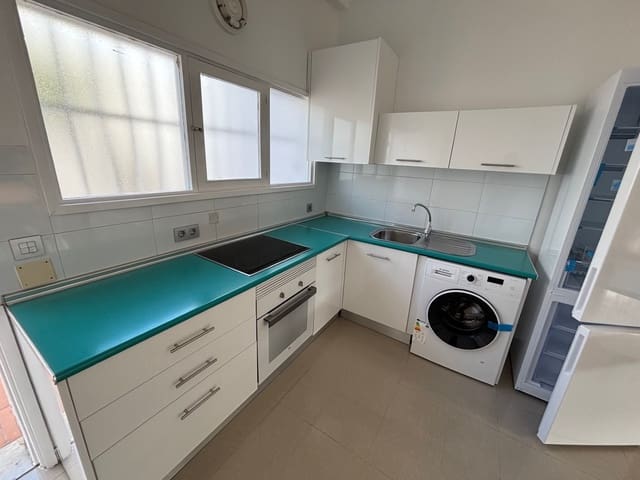 2 makuuhuone Bungalow vuokrattavana paikassa San Bartolomé de Tirajana mukana uima-altaan 
autotalli - 2 350 € (Ref: 10043581)