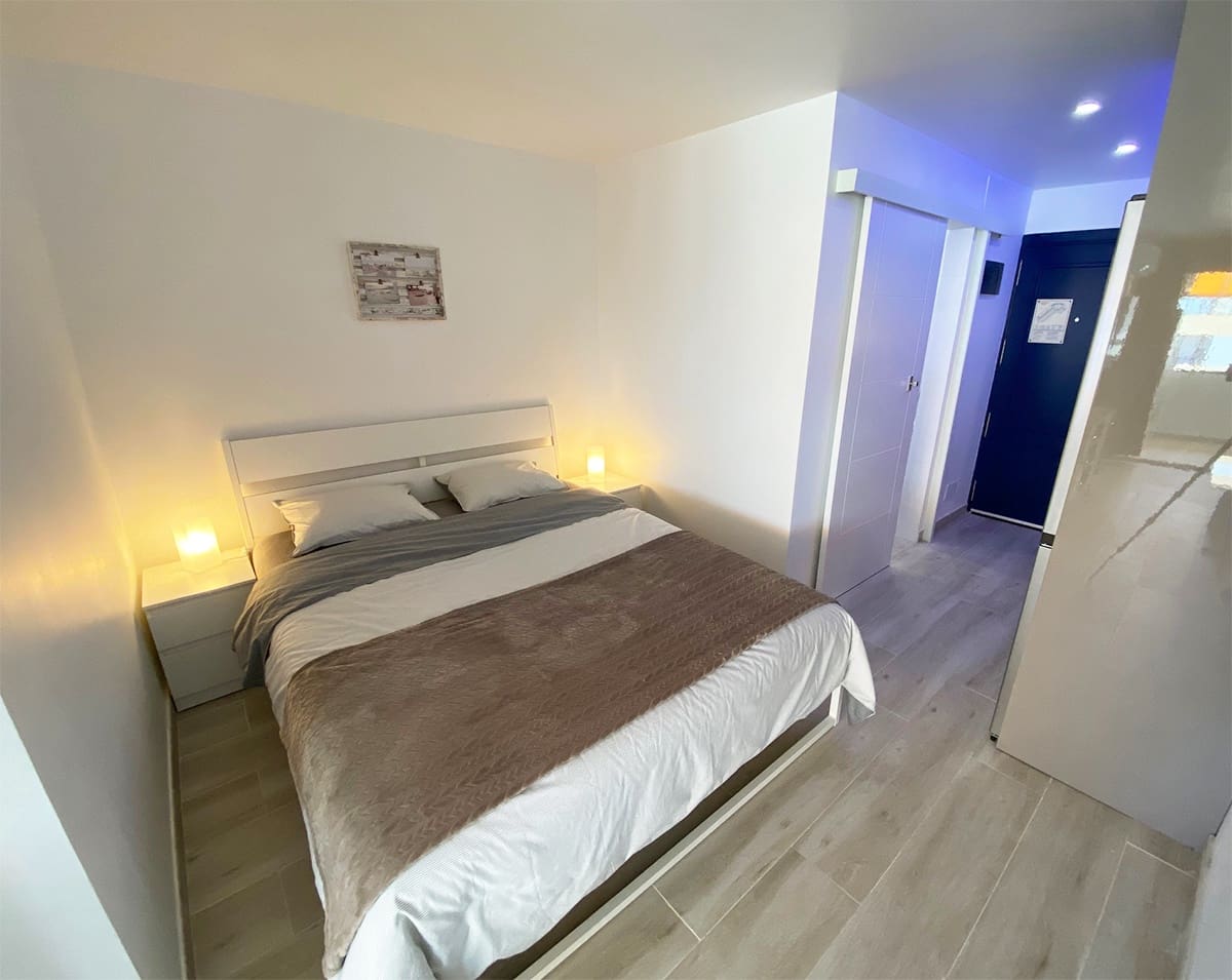 Apartament do wynajęcia w San Bartolome de Tirajana z basenem - 800 € (Ref: 10175285)
