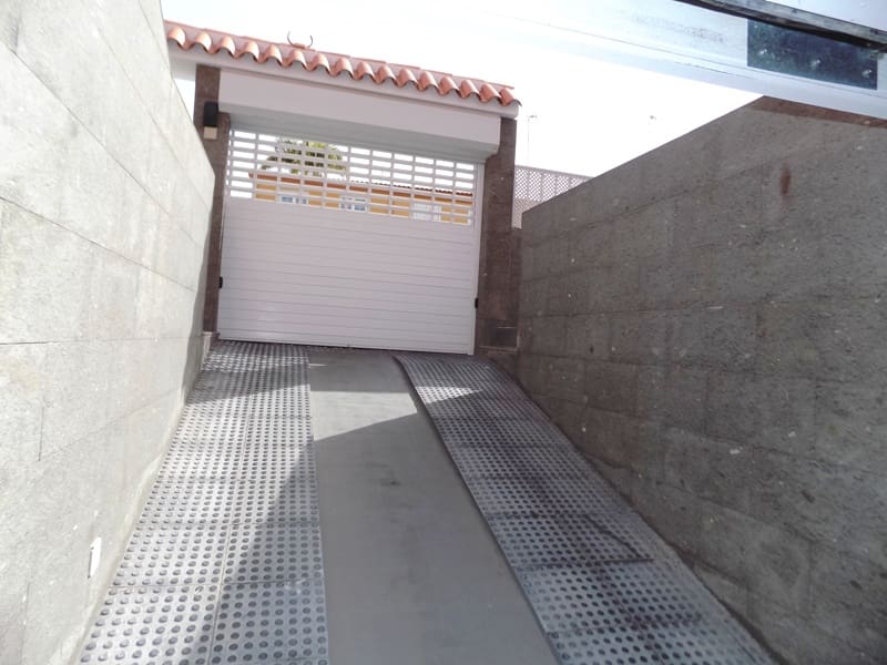 5 soverom Hus til salgs i San Bartolome de Tirajana med garasje - € 750 000 (Ref: 8757032)