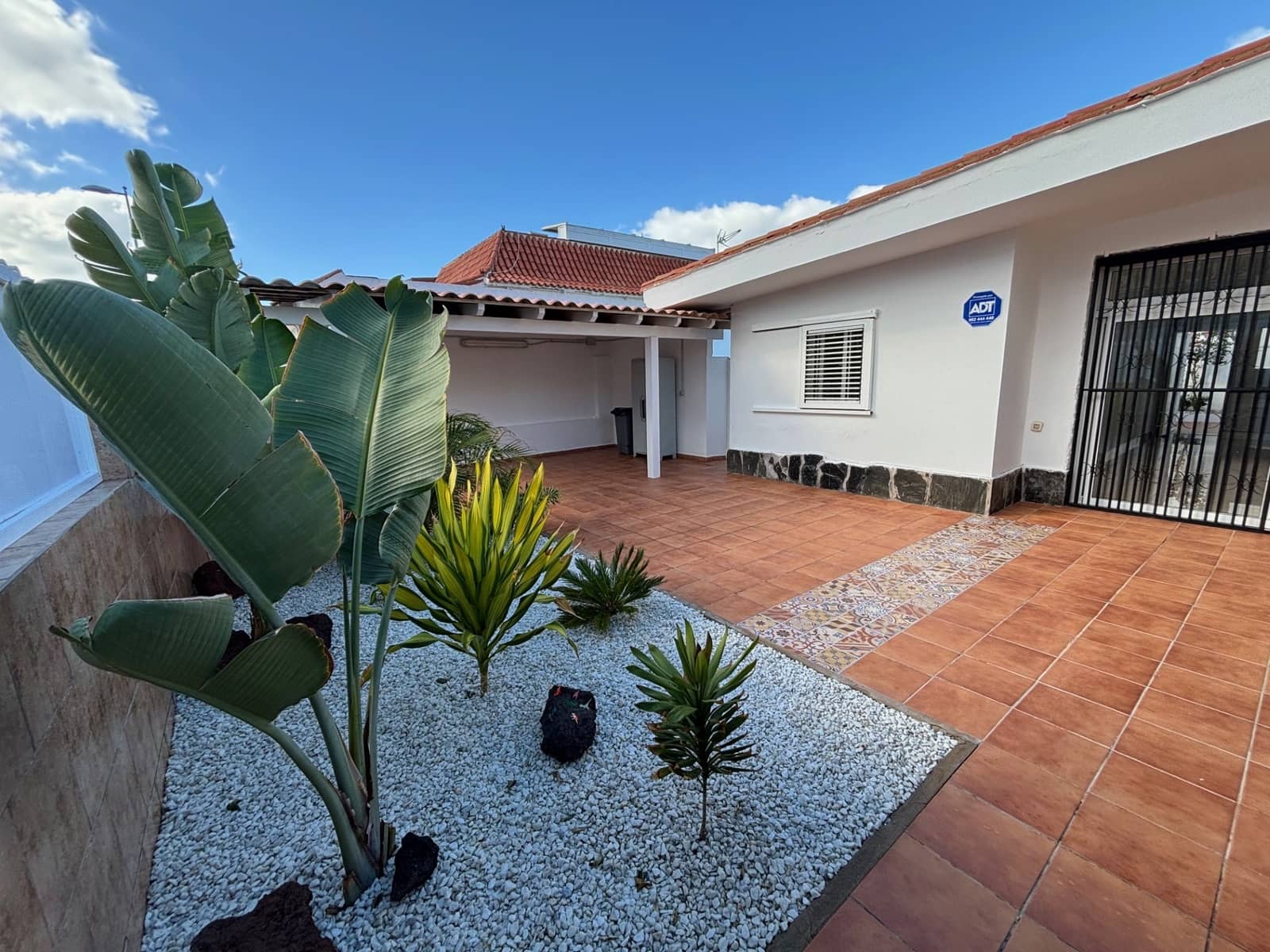 Bungalow de 3 habitaciones en San Bartolomé de Tirajana en alquiler con piscina garaje - 2.350 € (Ref: 9445442)