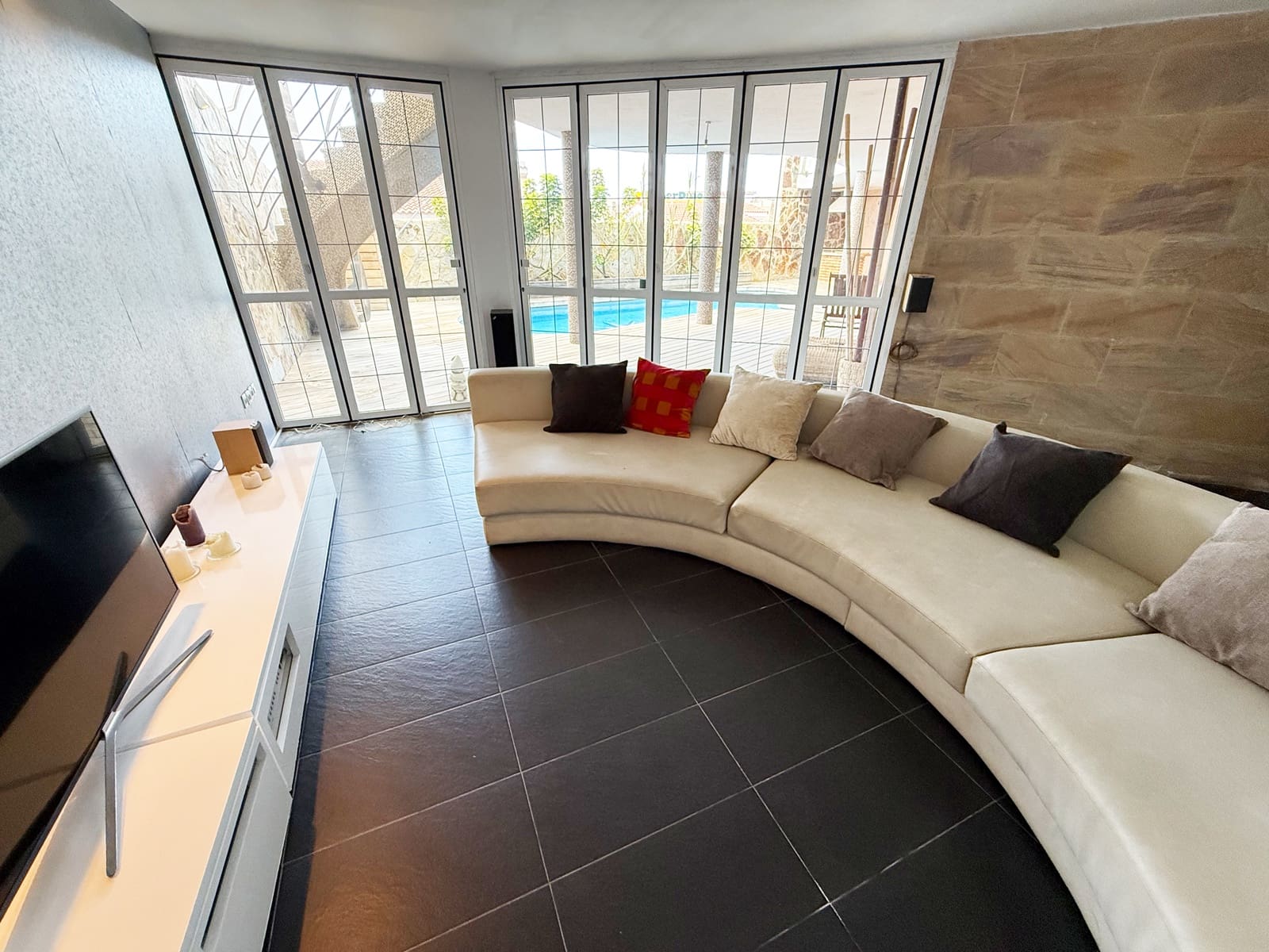 6 Zimmer Haus zu verkaufen in San Bartolome de Tirajana mit Pool Garage - 1.150.000 € (Ref: 9772070)