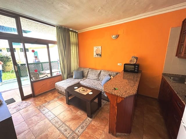 1 sypialnia Apartament na sprzedaż w San Bartolomé de Tirajana z basenem - 190 000 € (Ref: 9777216)