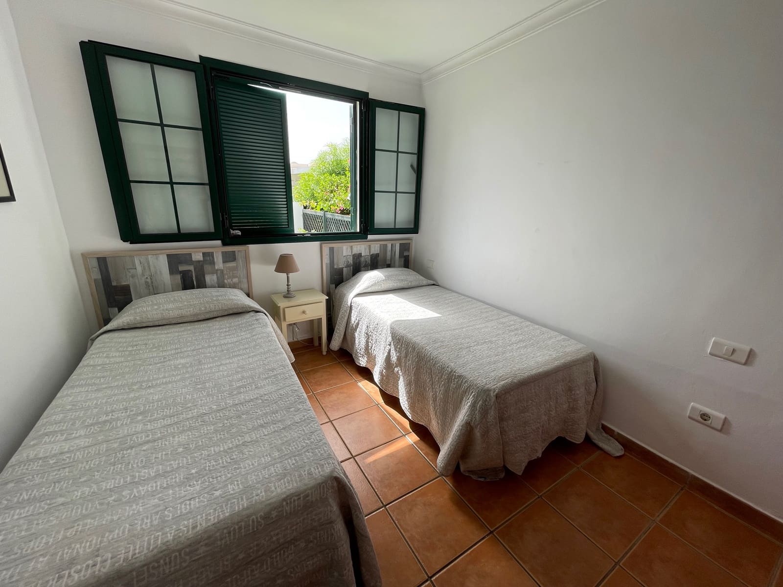 2 bedroom Bungalow for rent in San Bartolome de Tirajana - € 1,500 (Ref: 9841509)
