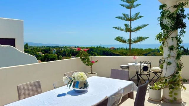 3 sovrum Lägenhet till salu i Lomas De Marbella, Marbella med pool garage - 1 725 000 € (Ref: 10045513)