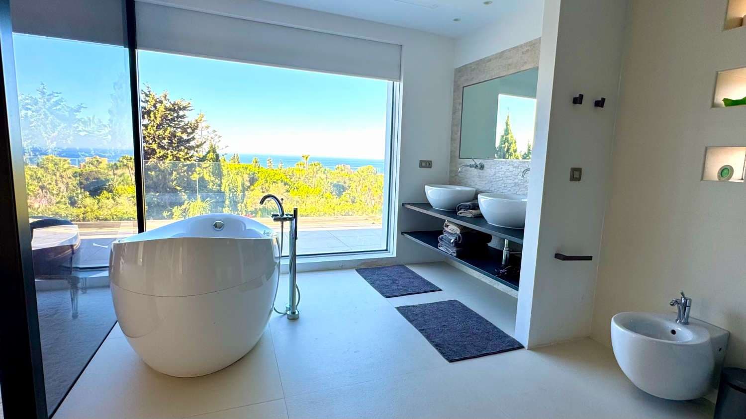 5 makuuhuone Omakotitalo myytävänä paikassa Marbella mukana uima-altaan - 3 850 000 € (Ref: 10045514)