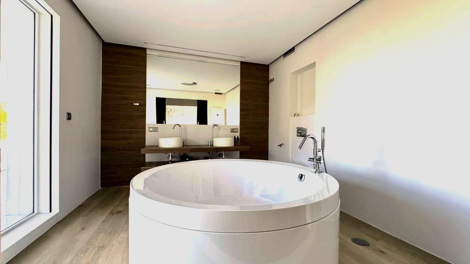 5 makuuhuone Omakotitalo myytävänä paikassa Marbella mukana uima-altaan - 3 850 000 € (Ref: 10045514)