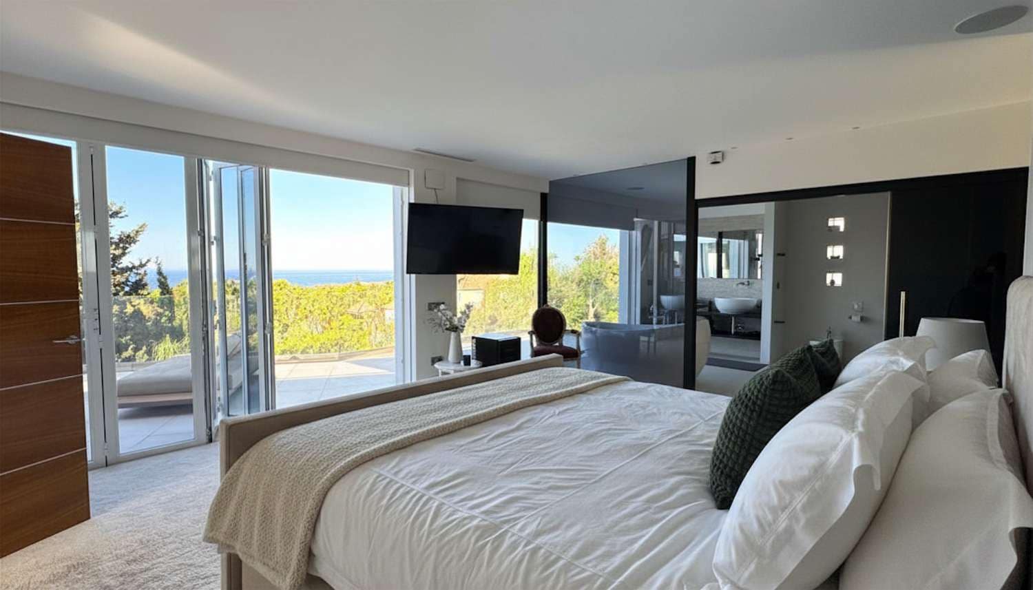 5 makuuhuone Omakotitalo myytävänä paikassa Marbella mukana uima-altaan - 3 850 000 € (Ref: 10045514)