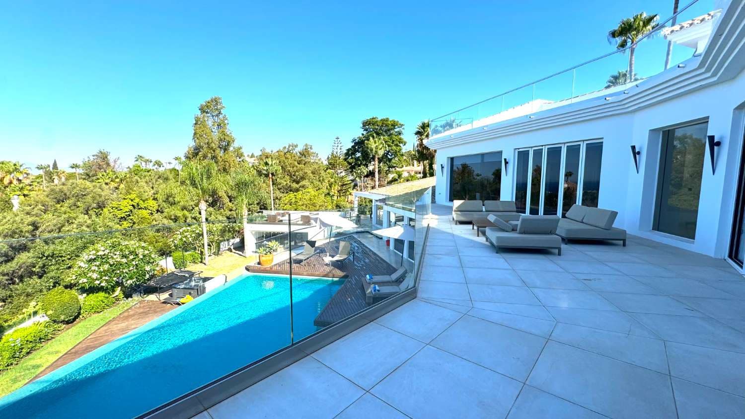 5 makuuhuone Omakotitalo myytävänä paikassa Marbella mukana uima-altaan - 3 850 000 € (Ref: 10045514)