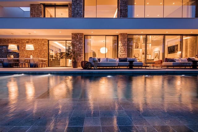 4 soveværelse Villa til salg i Ibiza by med swimmingpool - € 4.600.000 (Ref: 10045519)