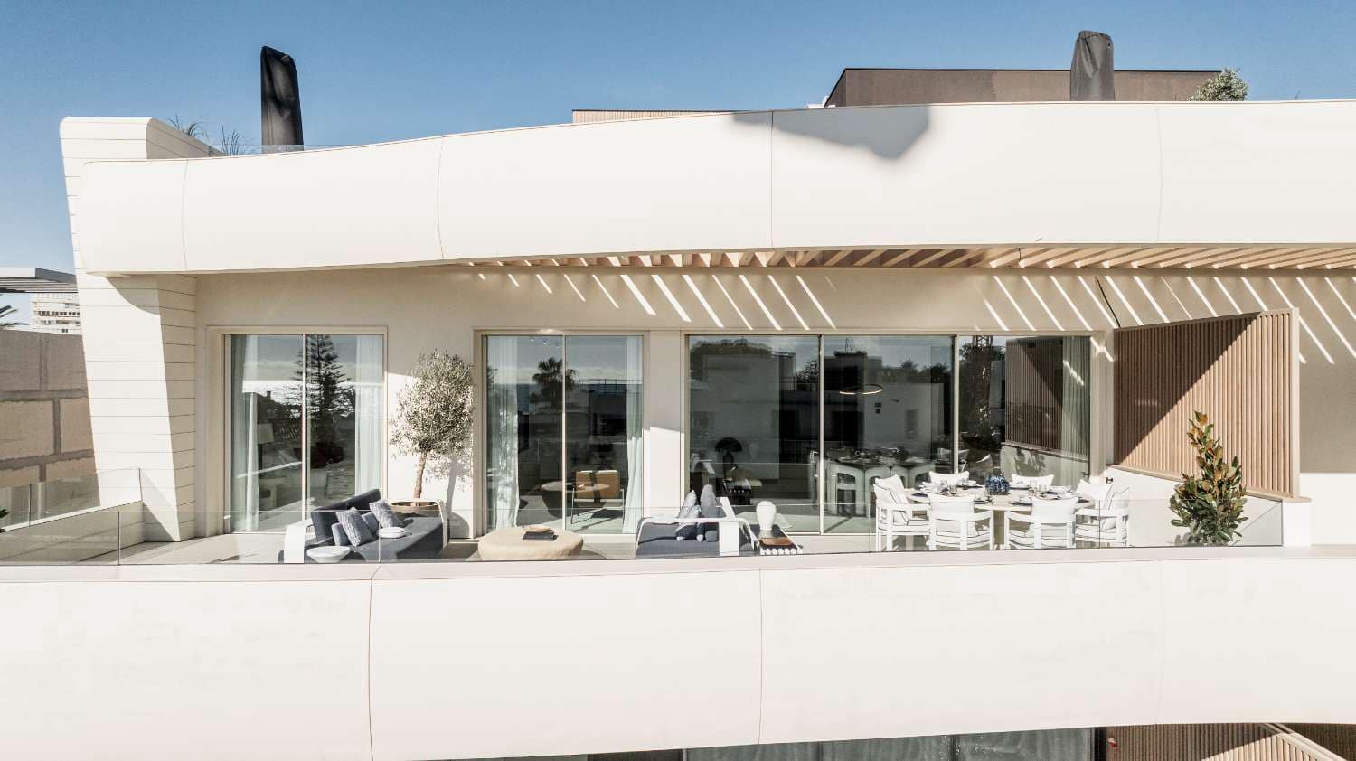 3 Zimmer Strandapartment zu verkaufen in Marbella mit Pool - 5.060.000 € (Ref: 10045521)