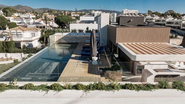 3 Zimmer Strandapartment zu verkaufen in Las Chapas, Marbella mit Pool - 5.060.000 € (Ref: 10045521)
