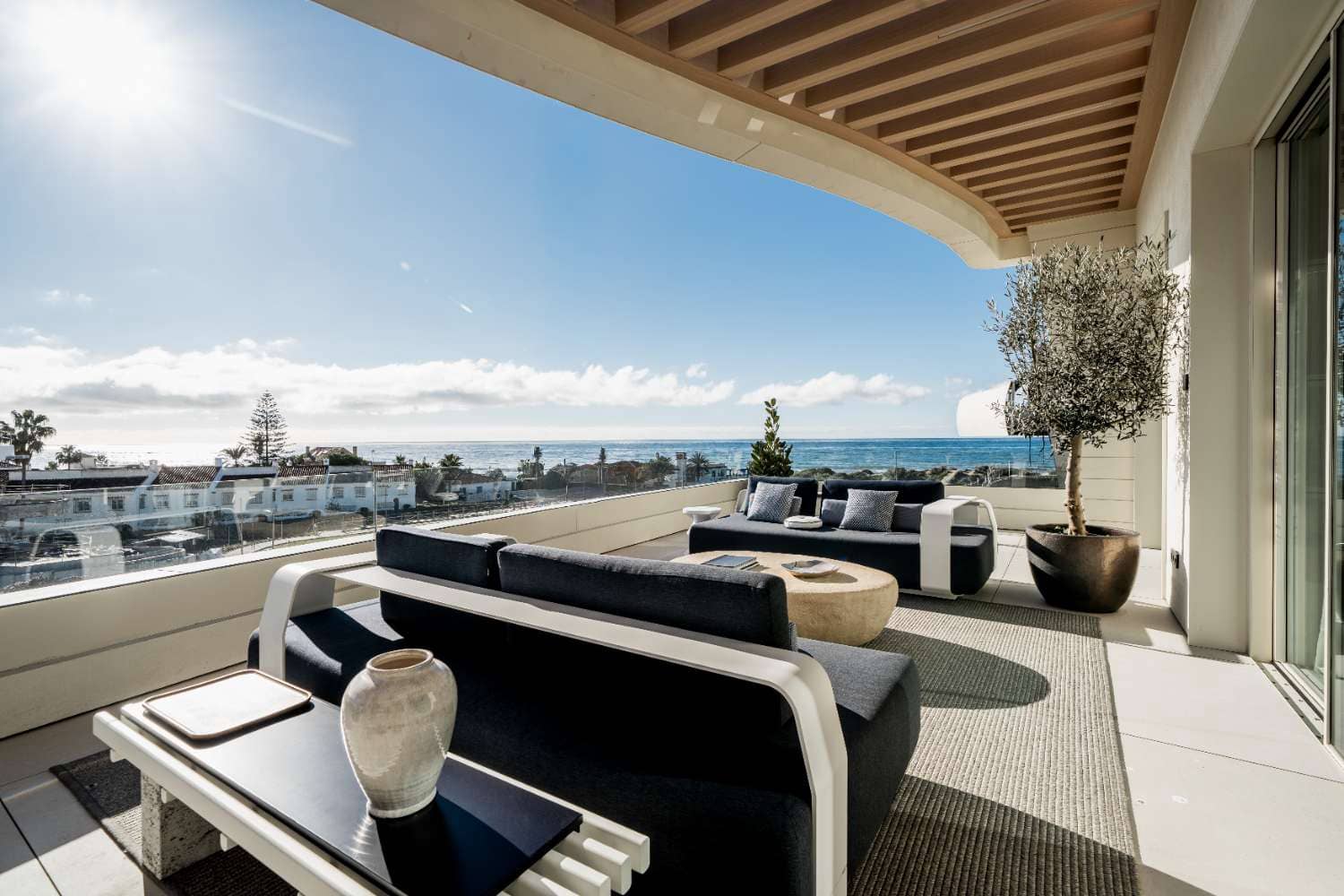 3 Zimmer Strandapartment zu verkaufen in Marbella mit Pool - 5.060.000 € (Ref: 10045521)