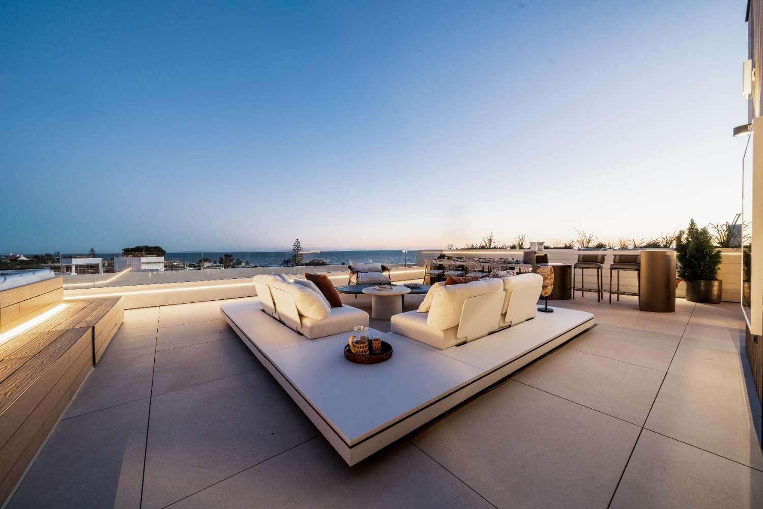 3 Zimmer Strandapartment zu verkaufen in Marbella mit Pool - 5.060.000 € (Ref: 10045521)