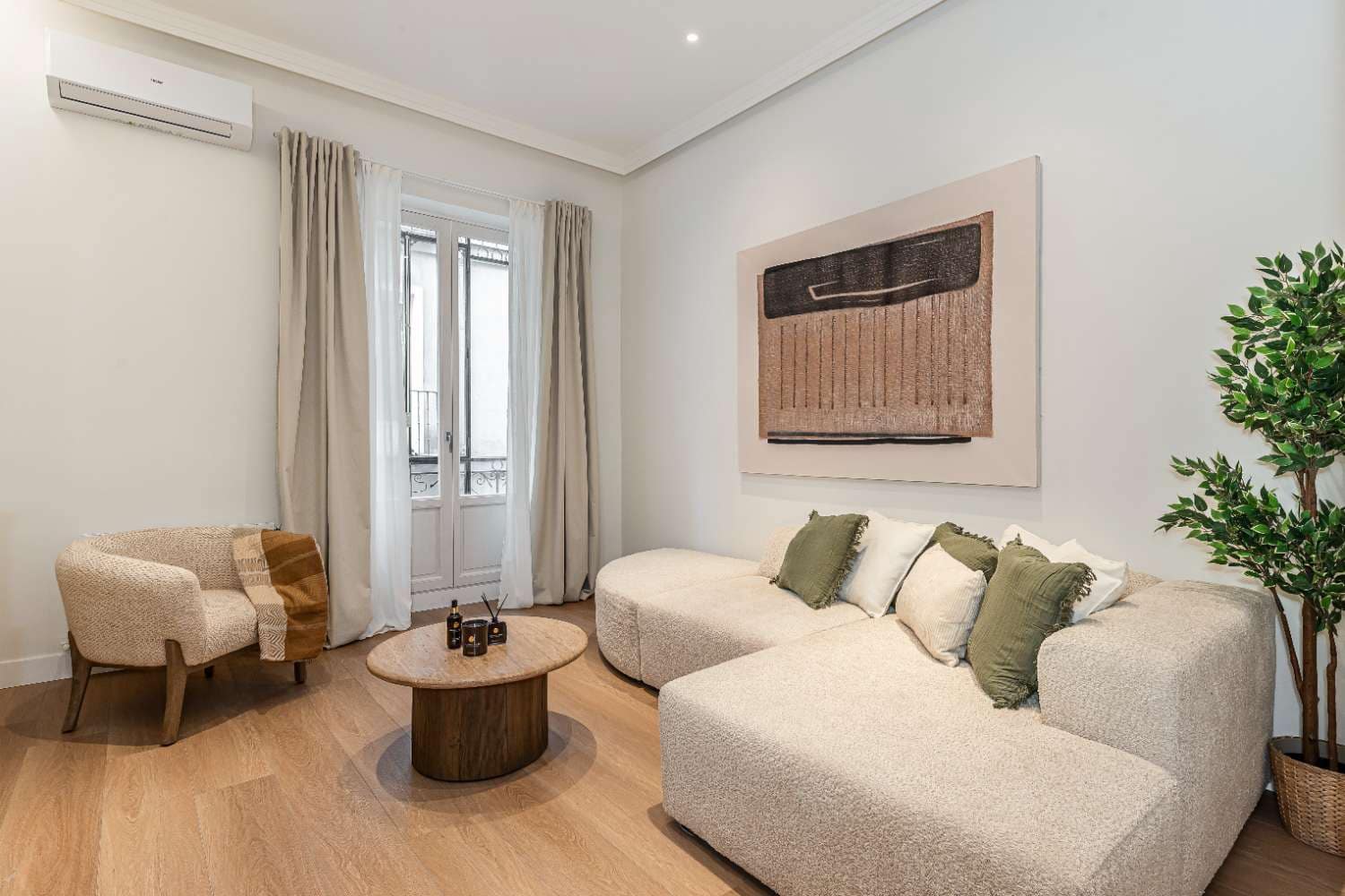 3 soveværelse Lejlighed til salg i Madrid by - € 1.100.000 (Ref: 10045525)