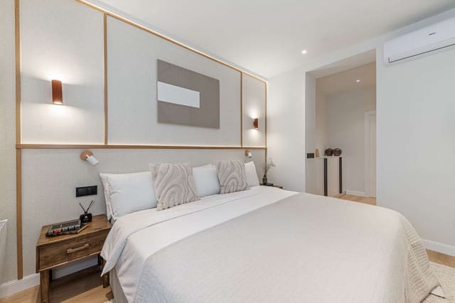 3 slaapkamer Flat te koop in Universidad, Madrid stad - € 1.150.000 (Ref: 10045526)