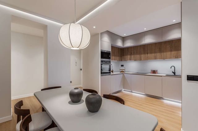3 sypialnia Mieszkanie na sprzedaż w Universidad, Miasto Madryt - 1 150 000 € (Ref: 10045526)