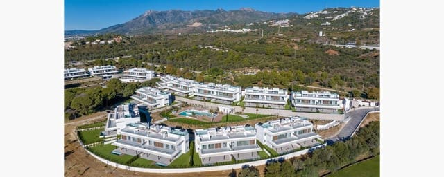 3 bedroom Beach Apartment for sale in Bahía de Marbella, Marbella with pool - € 1,395,000 (Ref: 10045532)