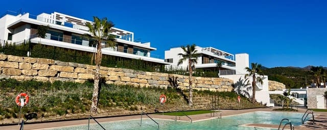 3 bedroom Beach Apartment for sale in Bahía de Marbella, Marbella with pool - € 1,395,000 (Ref: 10045532)