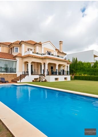 6 bedroom Villa for sale in La Alcaidesa with pool - € 1,500,000 (Ref: 9107113)