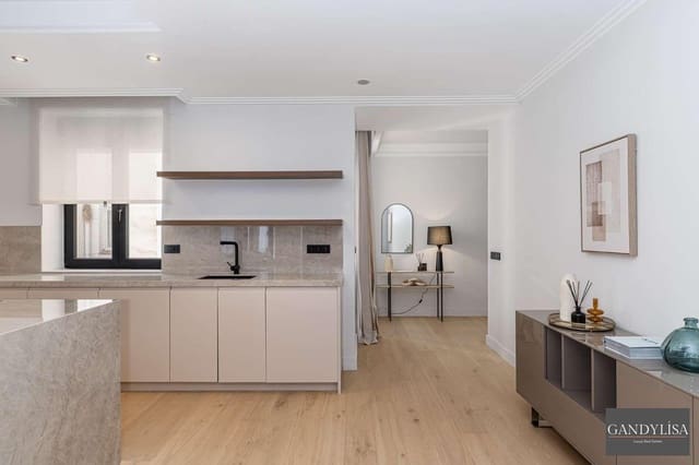 4 bedroom Penthouse for sale in Madrid city - € 1,990,000 (Ref: 9165650)