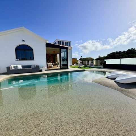3 chambre Villa/Maison à vendre à Antigua avec piscine garage - 749 000 € (Ref: 10039226)