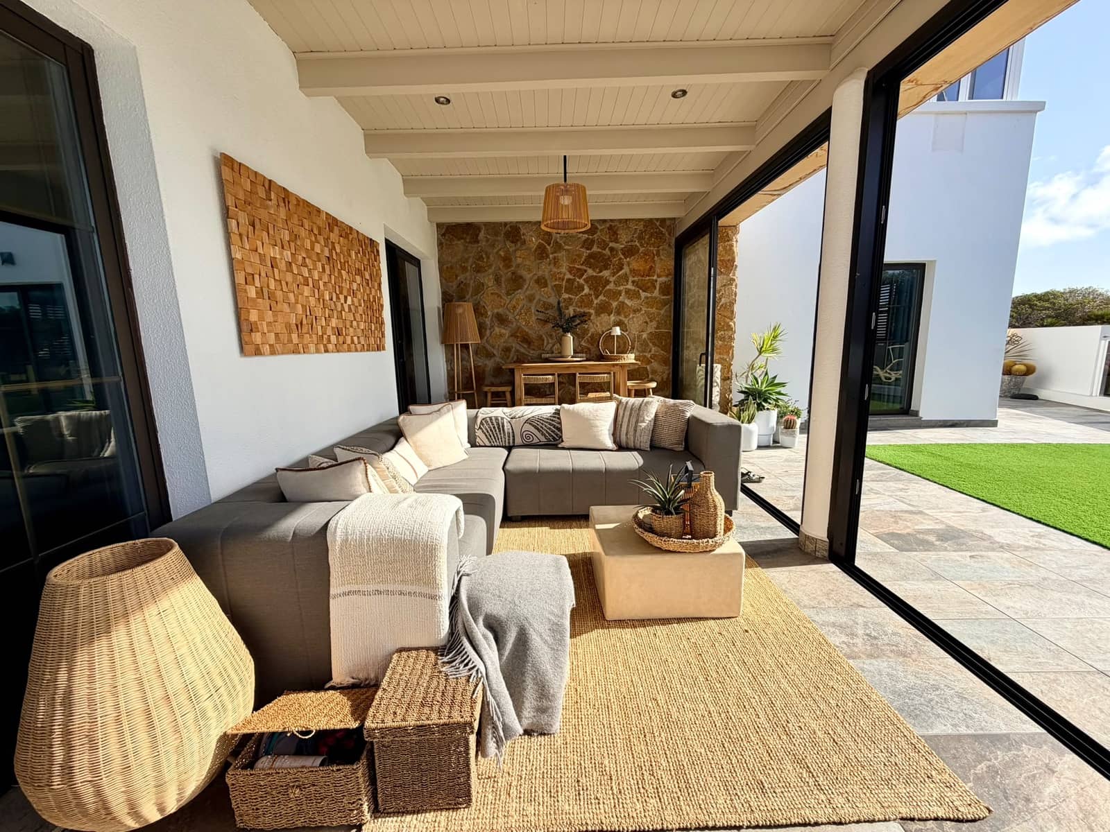 3 chambre Villa/Maison à vendre à Antigua avec piscine garage - 749 000 € (Ref: 10039226)