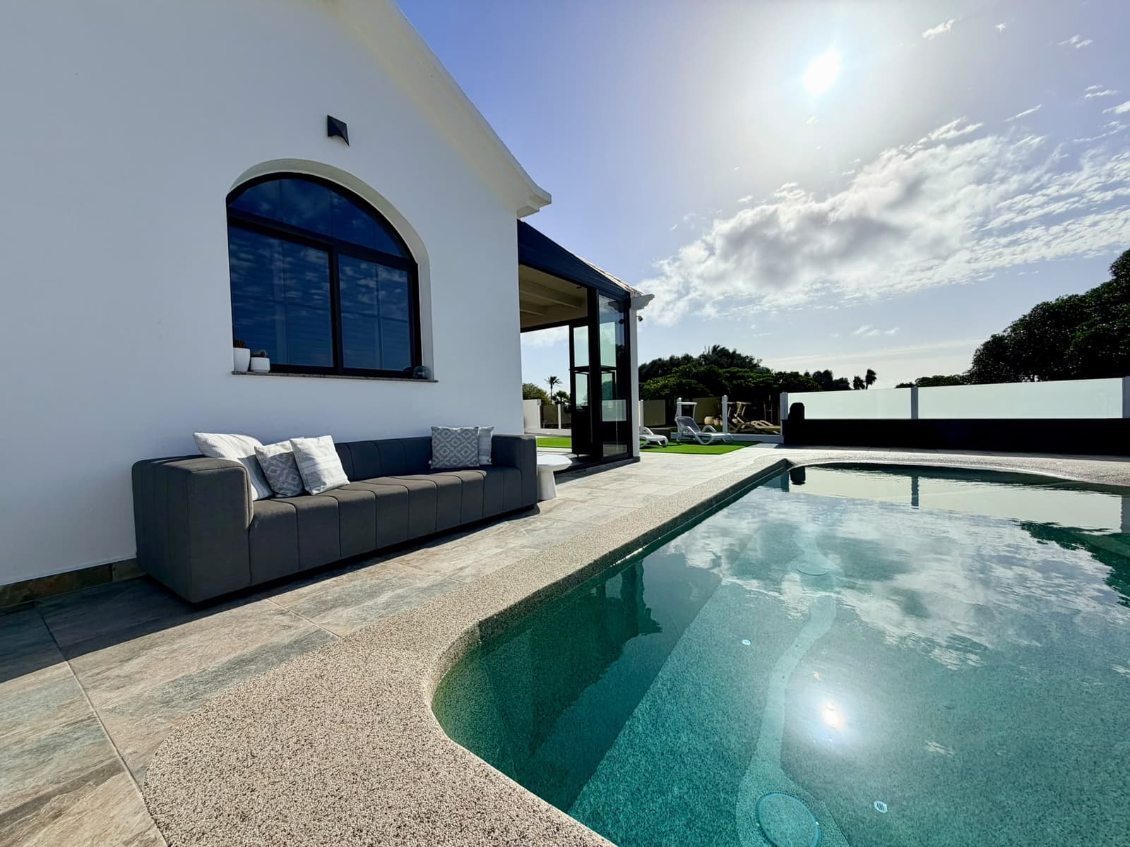 3 chambre Villa/Maison à vendre à Antigua avec piscine garage - 749 000 € (Ref: 10039226)