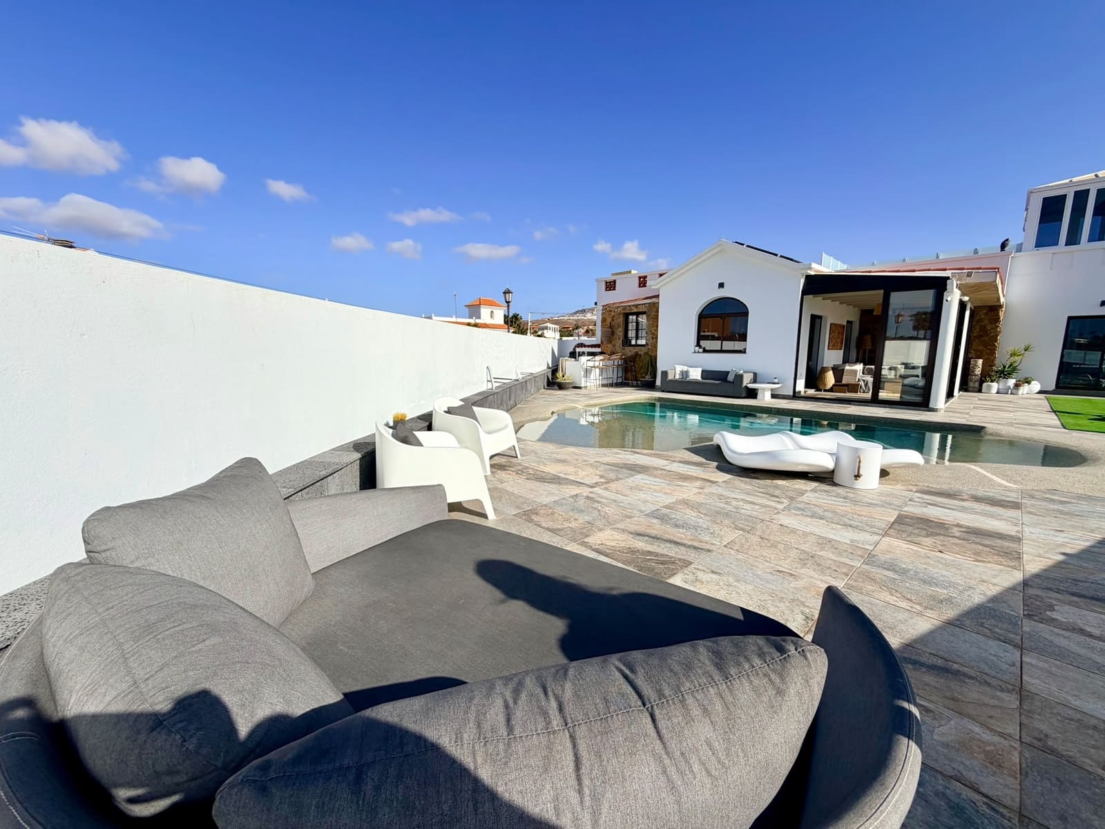 3 chambre Villa/Maison à vendre à Antigua avec piscine garage - 749 000 € (Ref: 10039226)