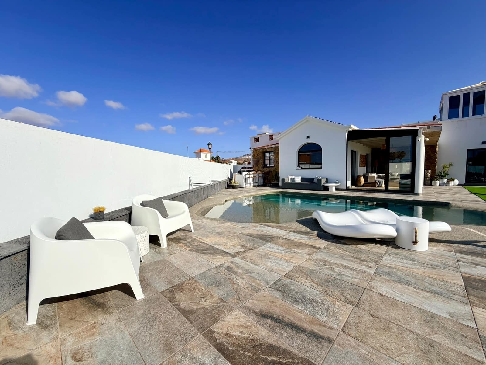 3 chambre Villa/Maison à vendre à Antigua avec piscine garage - 749 000 € (Ref: 10039226)