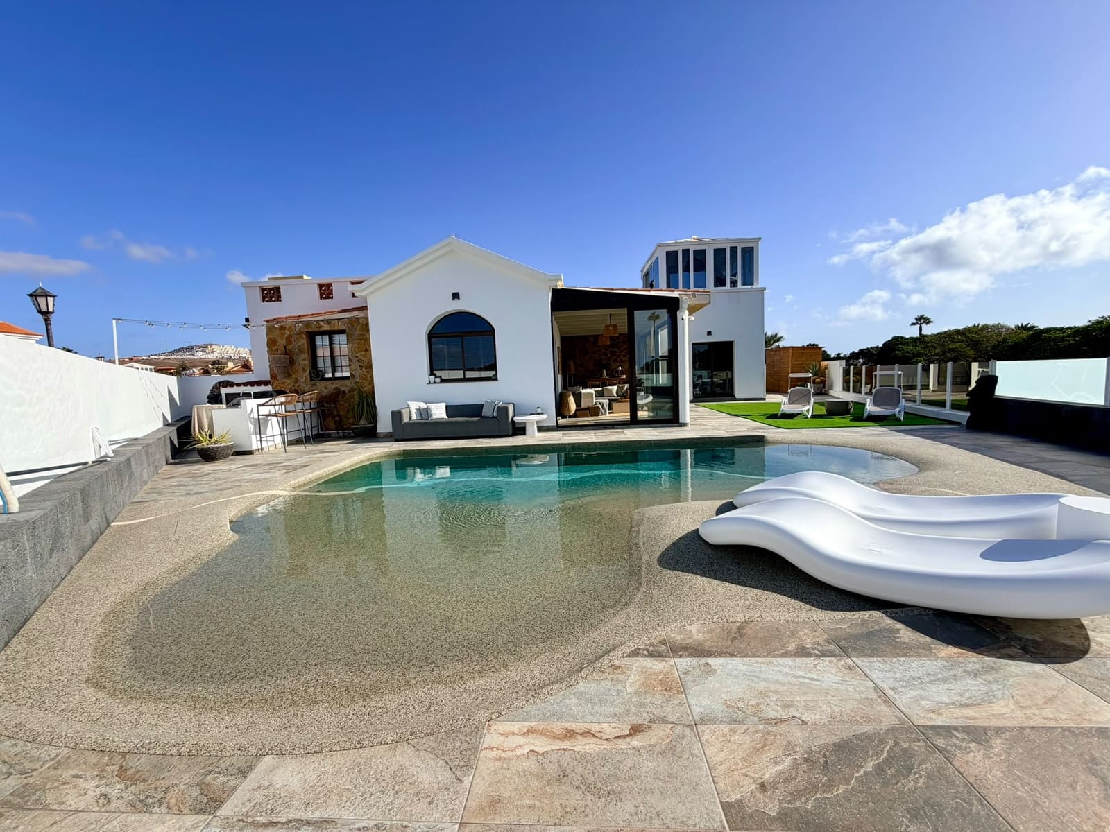 3 chambre Villa/Maison à vendre à Antigua avec piscine garage - 749 000 € (Ref: 10039226)