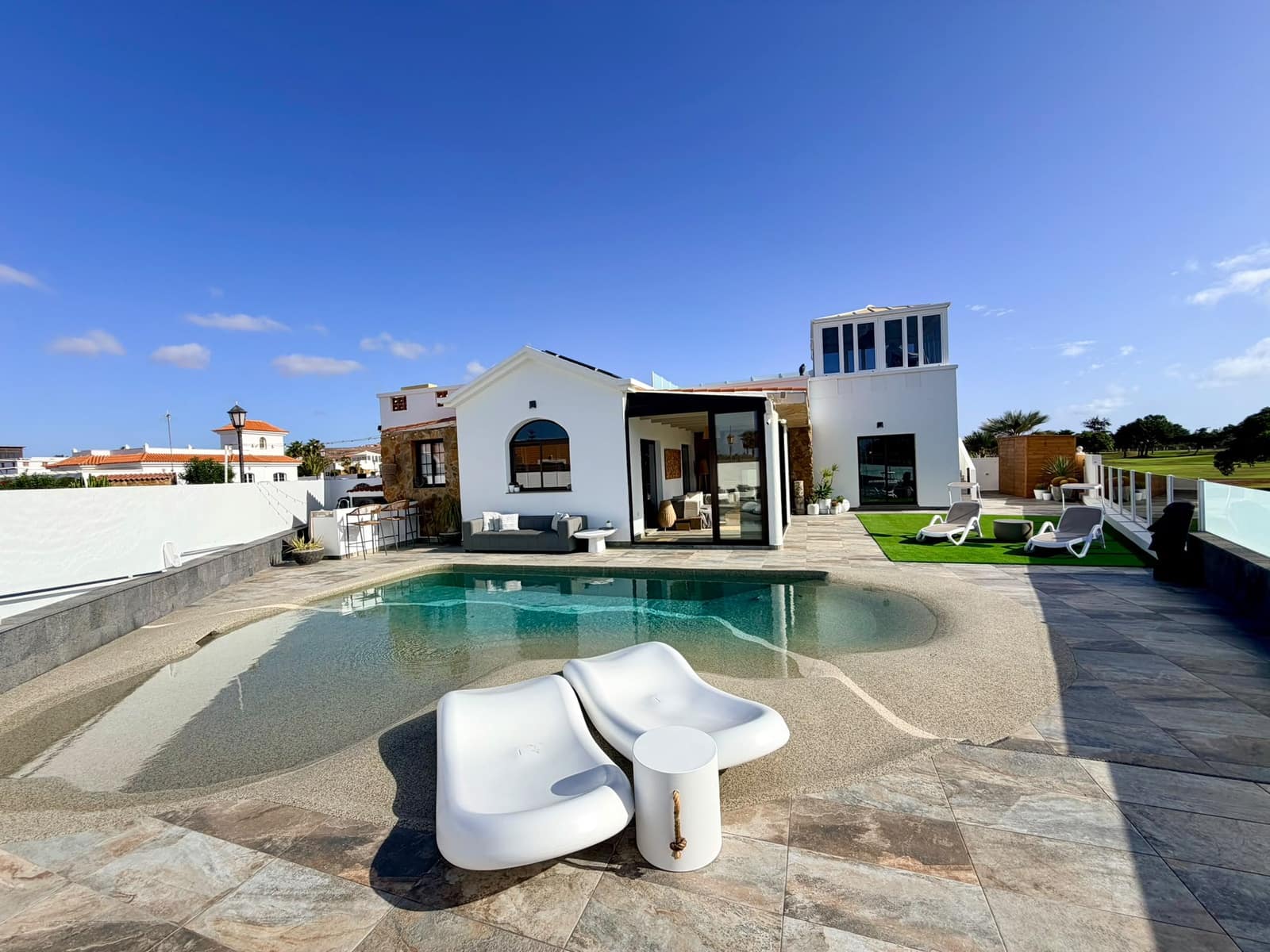 3 chambre Villa/Maison à vendre à Antigua avec piscine garage - 749 000 € (Ref: 10039226)