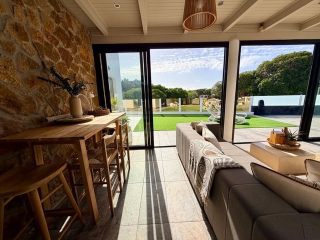3 chambre Villa/Maison à vendre à Antigua avec piscine garage - 749 000 € (Ref: 10039226)