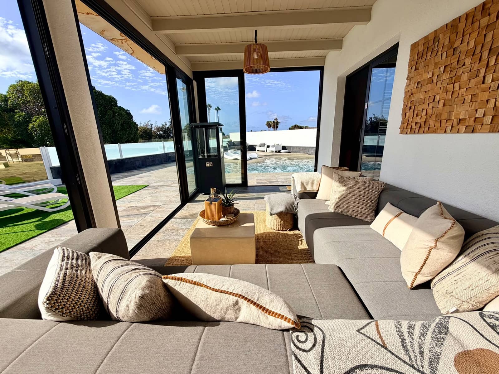 3 chambre Villa/Maison à vendre à Antigua avec piscine garage - 749 000 € (Ref: 10039226)
