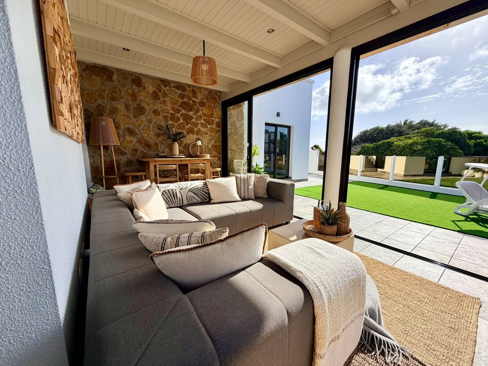 3 chambre Villa/Maison à vendre à Antigua avec piscine garage - 749 000 € (Ref: 10039226)