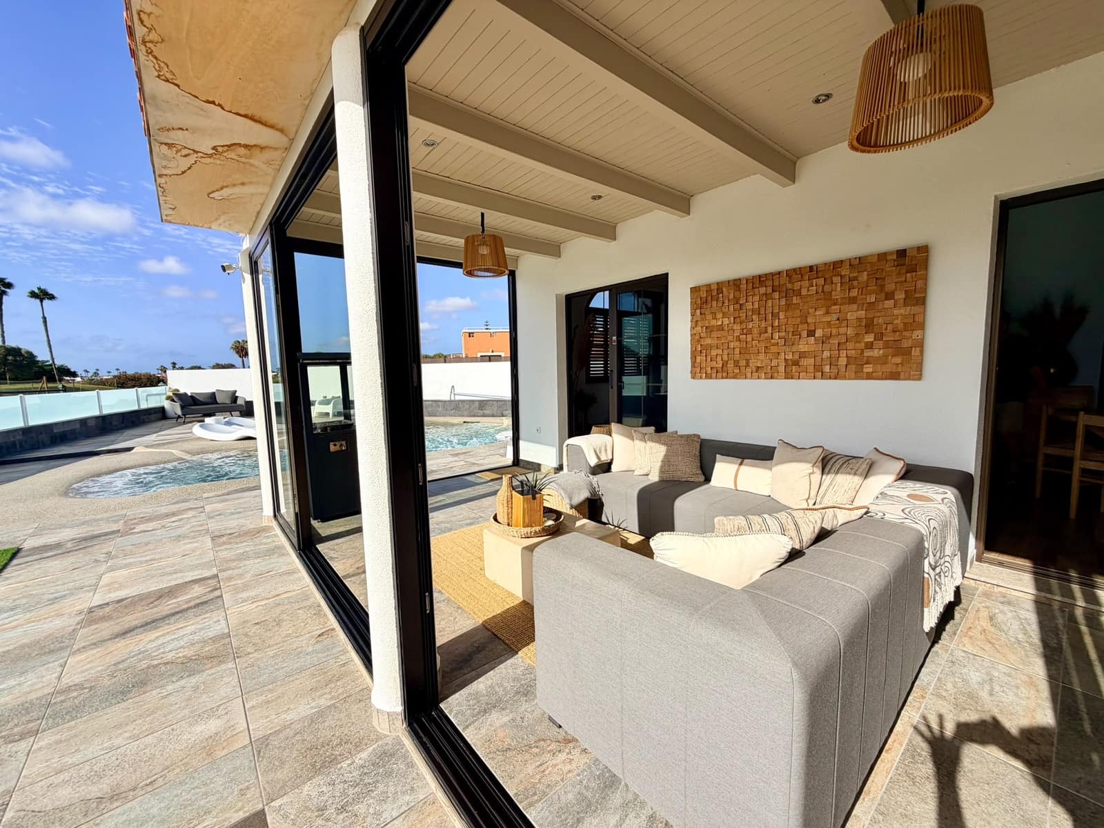 3 chambre Villa/Maison à vendre à Antigua avec piscine garage - 749 000 € (Ref: 10039226)
