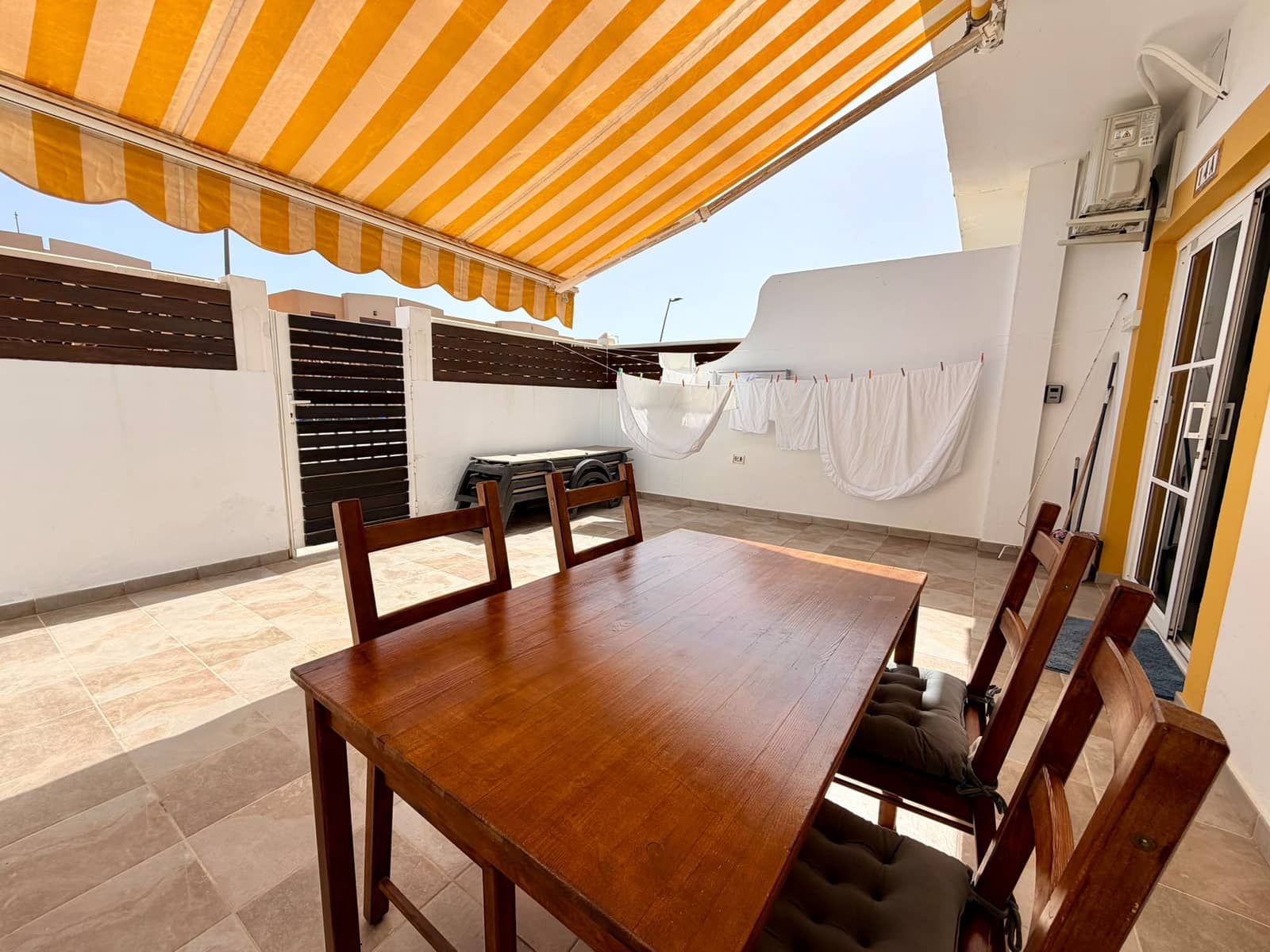 2 sypialnia Apartament na sprzedaż w Caleta de Fuste z basenem - 189 900 € (Ref: 10135524)