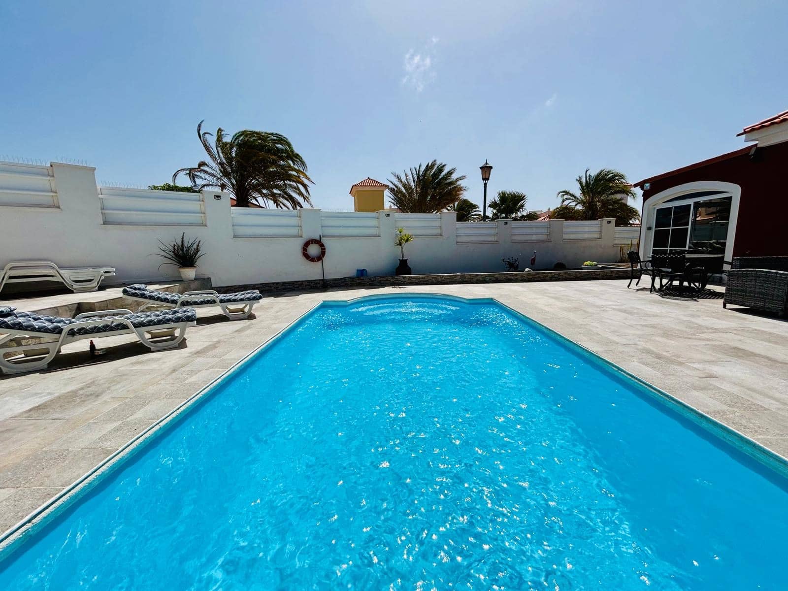 4 bedroom Villa for sale in Caleta de Fuste with pool garage - € 570,000 (Ref: 9700383)
