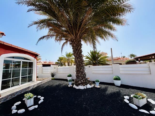 4 slaapkamer Villa te koop in Caleta de Fuste, Antigua met zwembad garage - € 570.000 (Ref: 9700383)