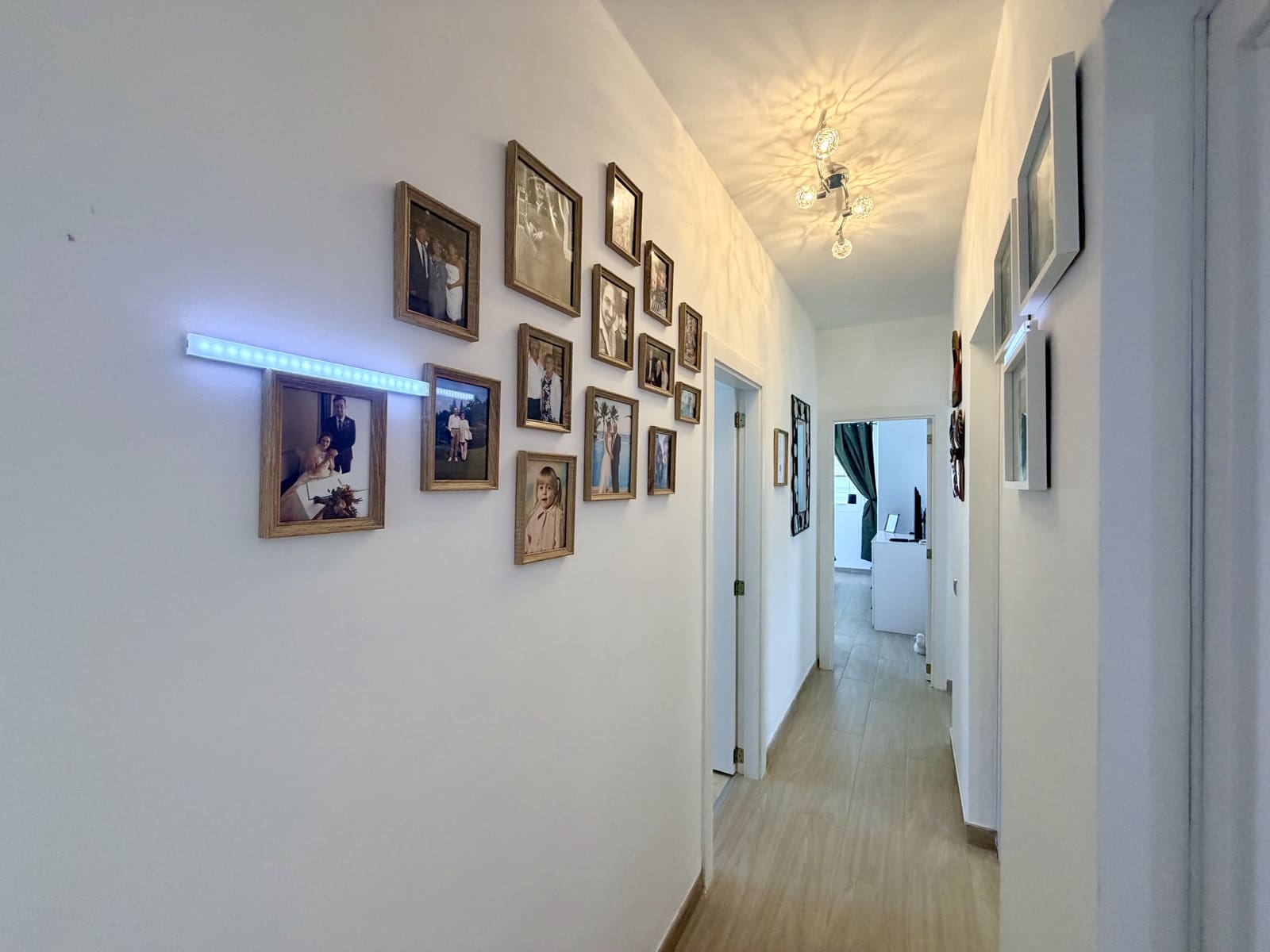 4 bedroom Villa for sale in Caleta de Fuste with pool garage - € 570,000 (Ref: 9700383)