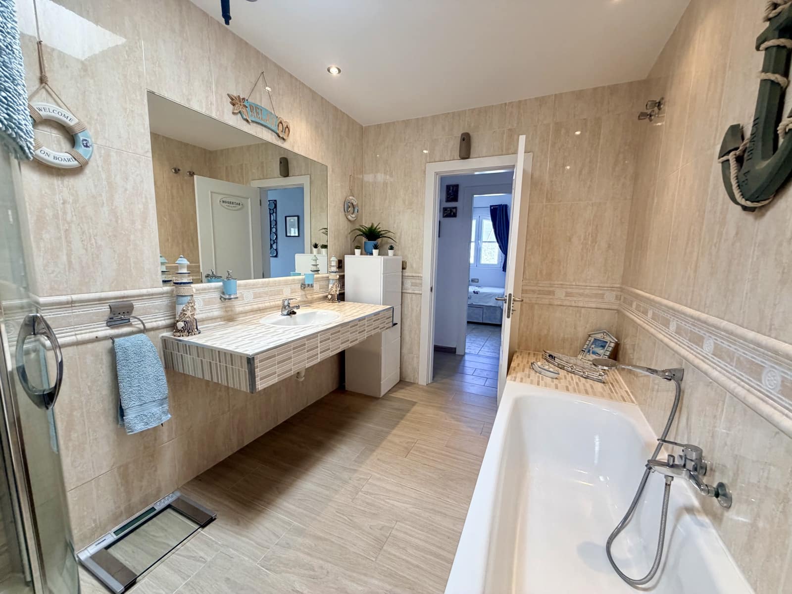 4 bedroom Villa for sale in Caleta de Fuste with pool garage - € 570,000 (Ref: 9700383)