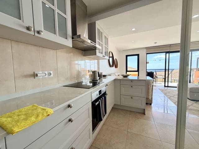 4 slaapkamer Huis te koop in Caleta de Fuste, Antigua met zwembad garage - € 345.000 (Ref: 9702457)