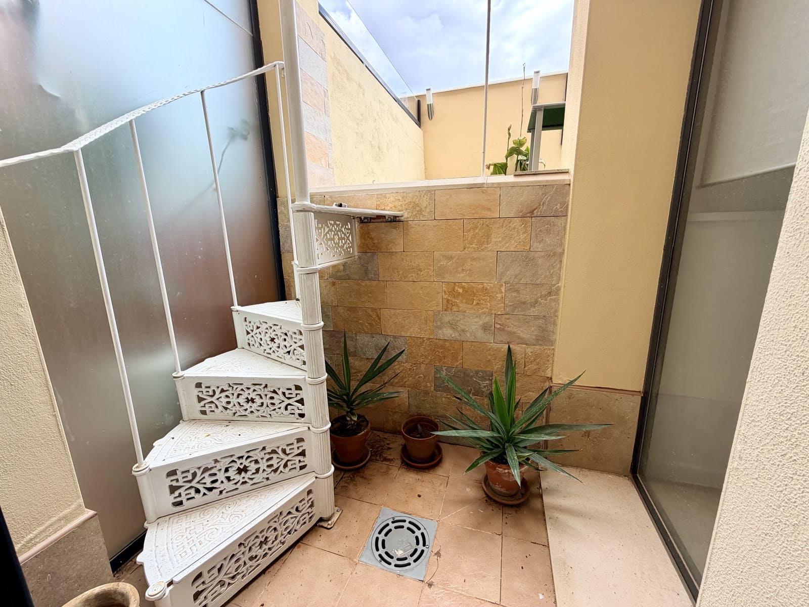 4 quarto Casa em Banda para venda em Caleta de Fuste com piscina garagem - 345 000 € (Ref: 9702457)