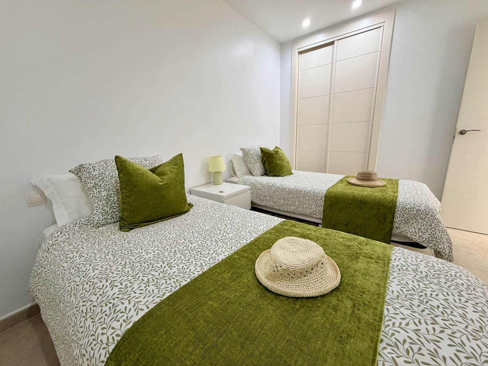 4 quarto Casa em Banda para venda em Caleta de Fuste com piscina garagem - 345 000 € (Ref: 9702457)