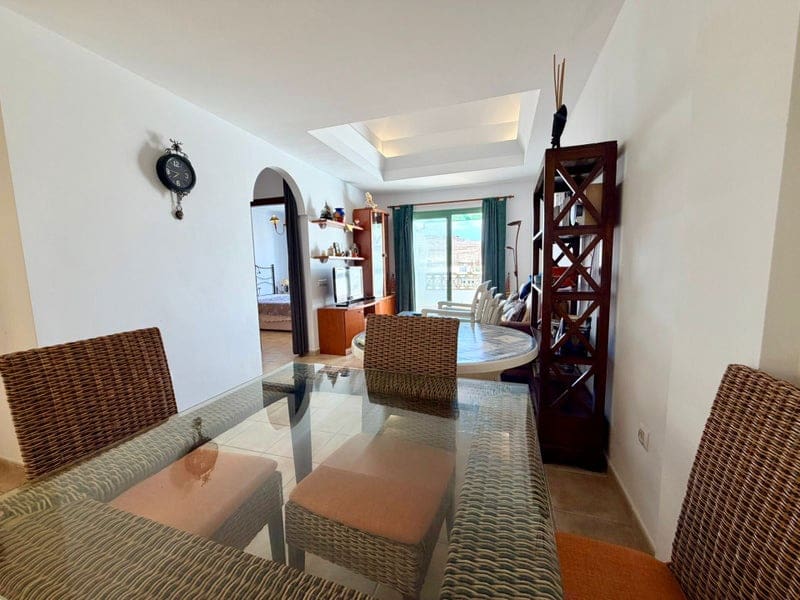 1 bedroom Apartment for sale in Caleta de Fuste with pool garage - € 179,000 (Ref: 9703235)