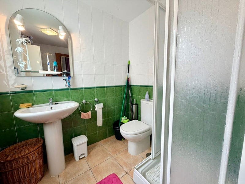 1 bedroom Apartment for sale in Caleta de Fuste with pool garage - € 179,000 (Ref: 9703235)