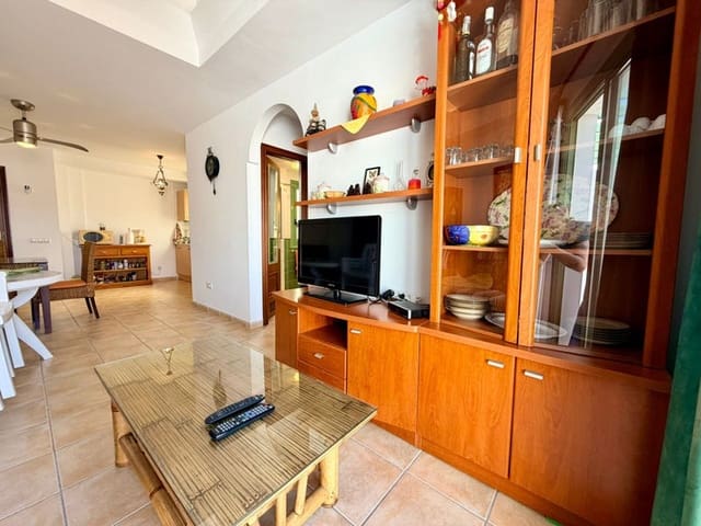 1 bedroom Apartment for sale in Caleta de Fuste, Antigua with pool garage - € 179,000 (Ref: 9703235)