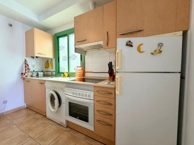 1 bedroom Apartment for sale in Caleta de Fuste, Antigua with pool garage - € 179,000 (Ref: 9703235)