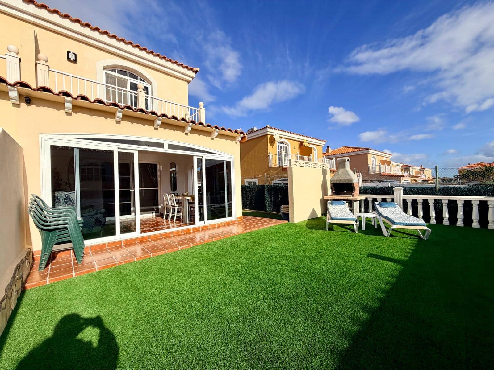 3 camera da letto Villetta Bifamiliare in vendita in Caleta de Fuste con piscina garage - 335.000 € (Rif: 9703236)